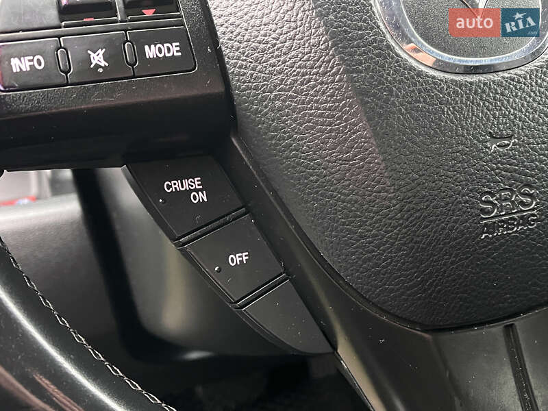 Минивэн Mazda 5 2010 в Киеве