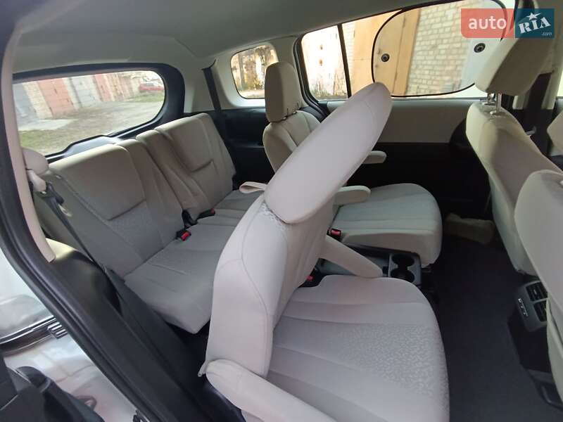 Мінівен Mazda 5 2010 в Києві