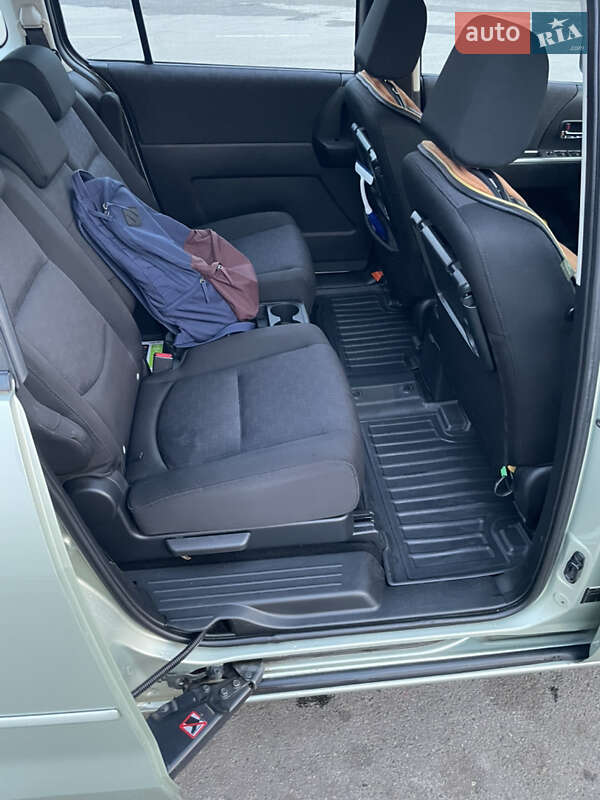 Минивэн Mazda 5 2008 в Харькове