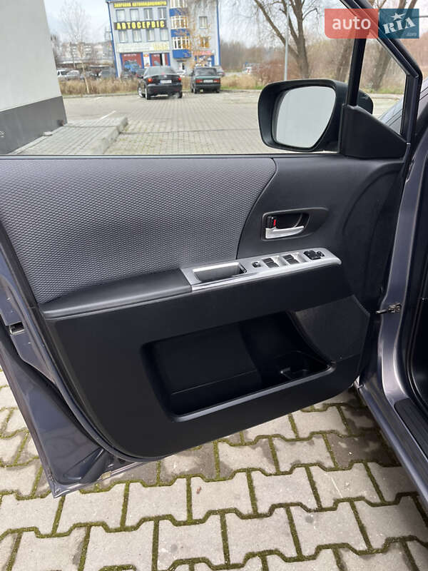 Мінівен Mazda 5 2006 в Хмельницькому