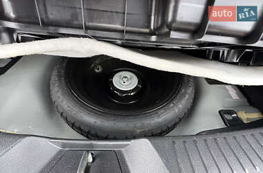 Минивэн Mazda 5 2011 в Киеве