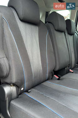 Минивэн Mazda 5 2011 в Киеве