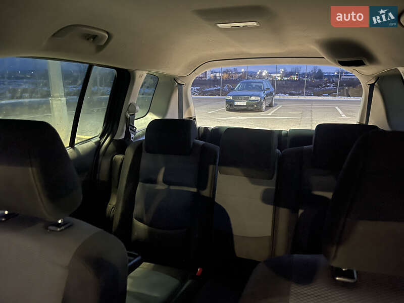 Минивэн Mazda 5 2007 в Черновцах