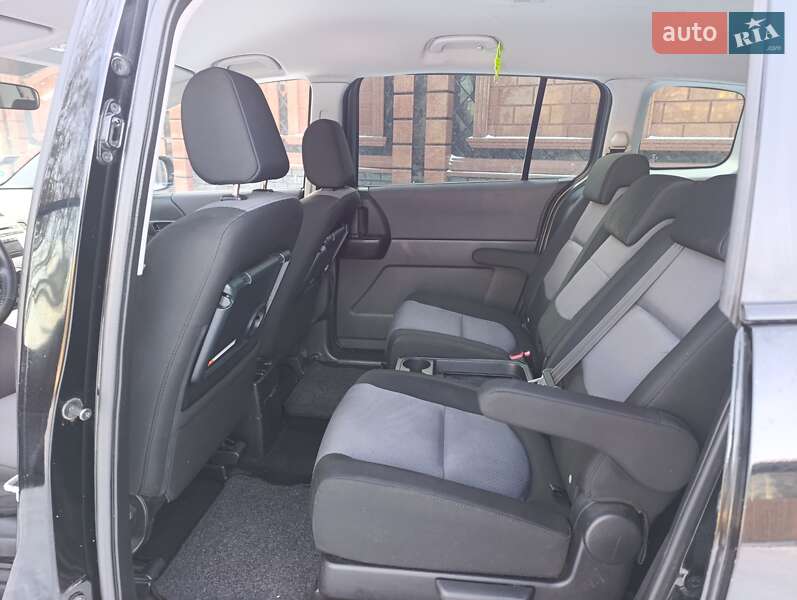 Минивэн Mazda 5 2008 в Звягеле