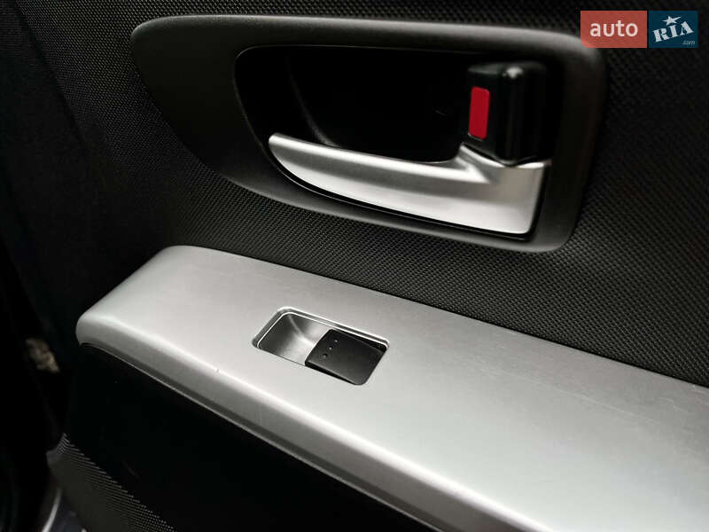 Минивэн Mazda 5 2007 в Дрогобыче