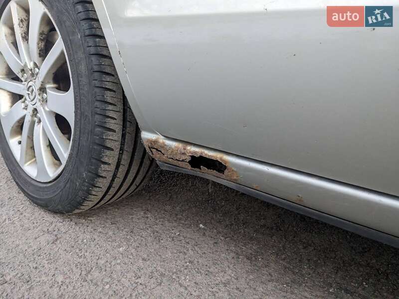 Мінівен Mazda 5 2007 в Дубні