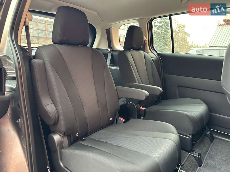 Мінівен Mazda 5 2015 в Києві фото 18 Мінівен Mazda 5 2015 в Києві
