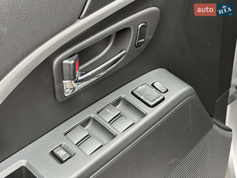 Мінівен Mazda 5 2015 в Києві фото 38 Мінівен Mazda 5 2015 в Києві