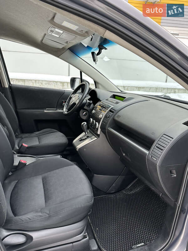 Минивэн Mazda 5 2008 в Киеве