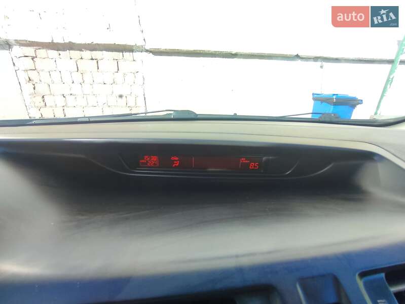 Минивэн Mazda 5 2012 в Киеве фото 28 Минивэн Mazda 5 2012 в Киеве