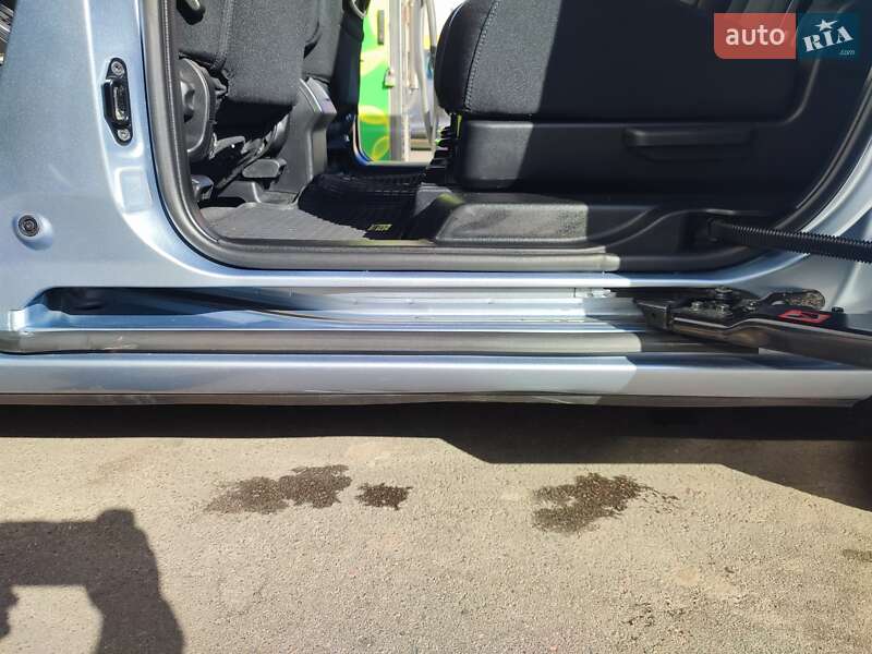 Минивэн Mazda 5 2012 в Киеве фото 34 Минивэн Mazda 5 2012 в Киеве