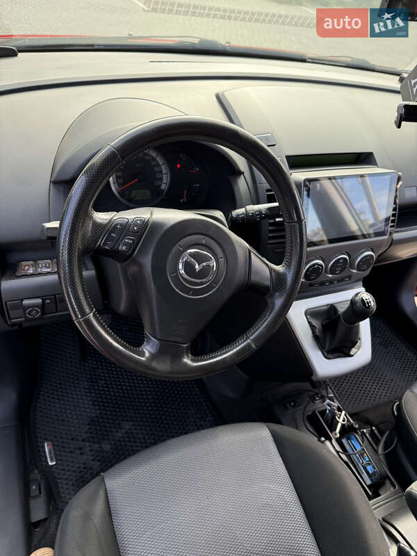Минивэн Mazda 5 2005 в Днепре