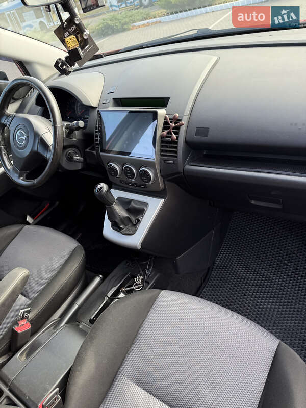 Минивэн Mazda 5 2005 в Днепре