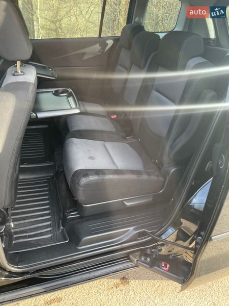 Минивэн Mazda 5 2007 в Черновцах