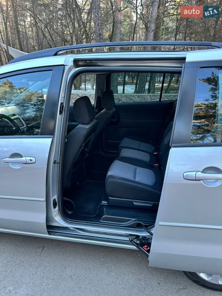 Минивэн Mazda 5 2006 в Киеве