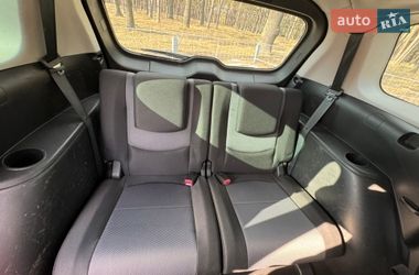 Минивэн Mazda 5 2006 в Киеве