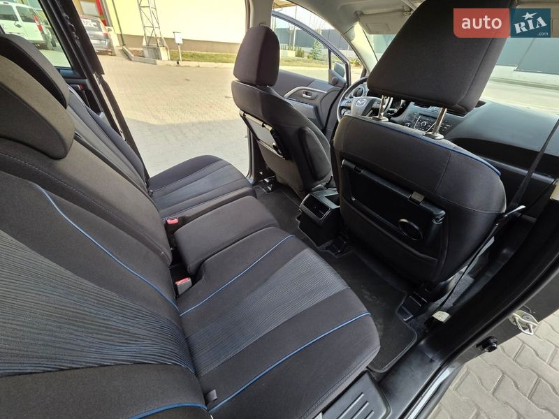 Минивэн Mazda 5 2011 в Луцке