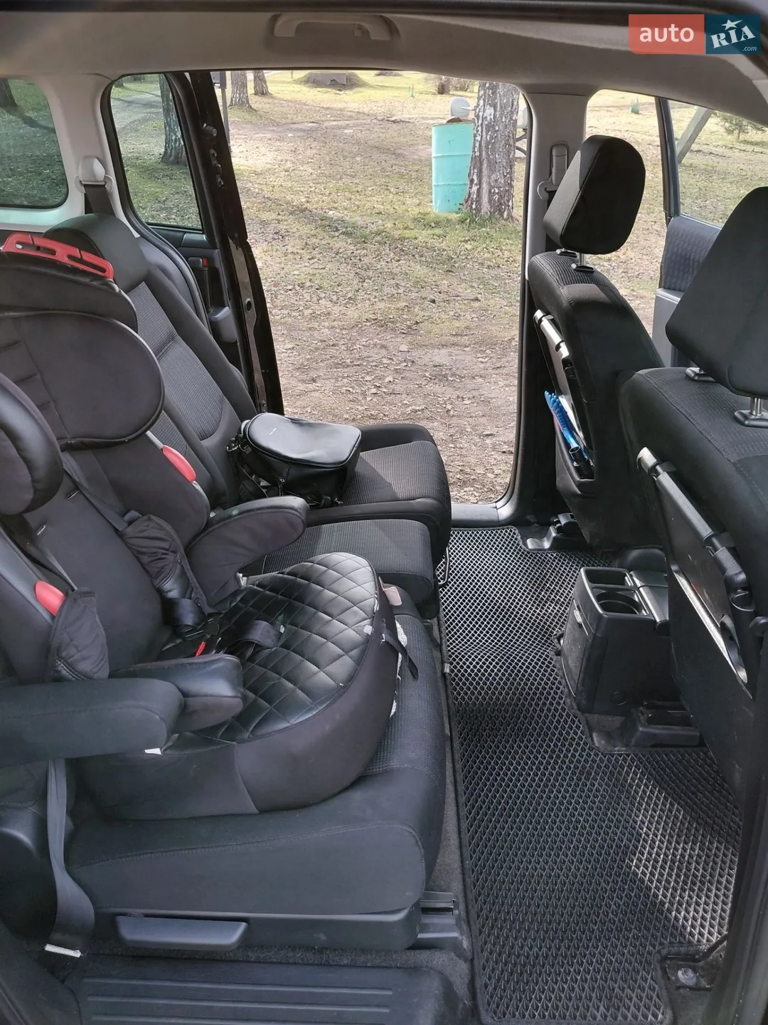 2010 Mazda 5 - мініатюра 35