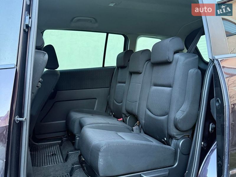 Мінівен Mazda 5 2009 в Львові