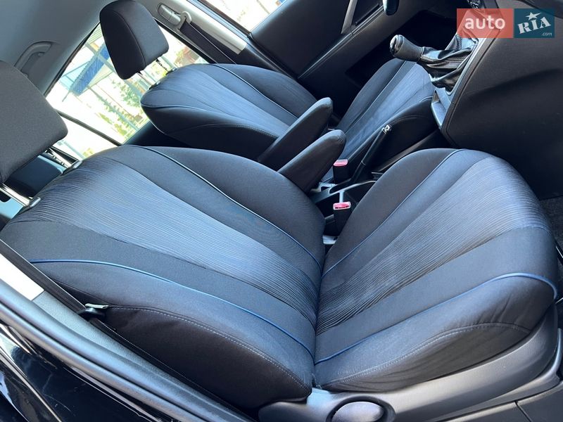 Мінівен Mazda 5 2011 в Тернополі фото 49 Мінівен Mazda 5 2011 в Тернополі