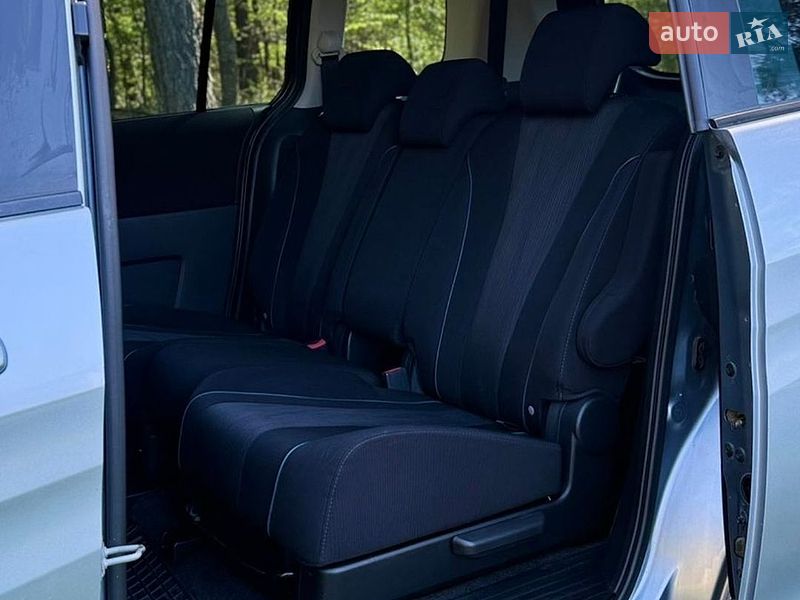 Мінівен Mazda 5 2010 в Рівному фото 43 Мінівен Mazda 5 2010 в Рівному