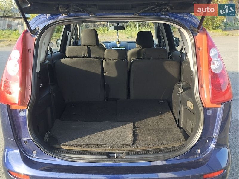 Минивэн Mazda 5 2005 в Радивилове