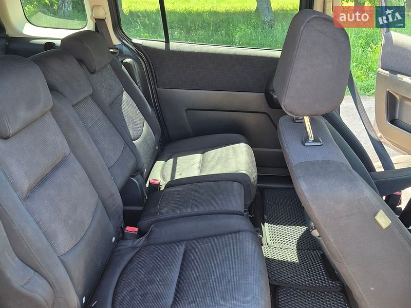 Mazda 5 2008