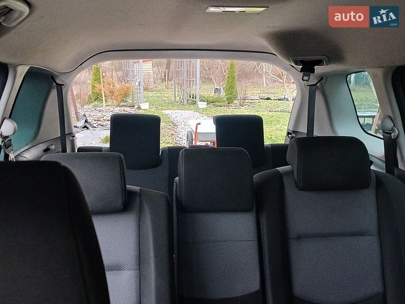 Минивэн Mazda 5 2005 в Киеве
