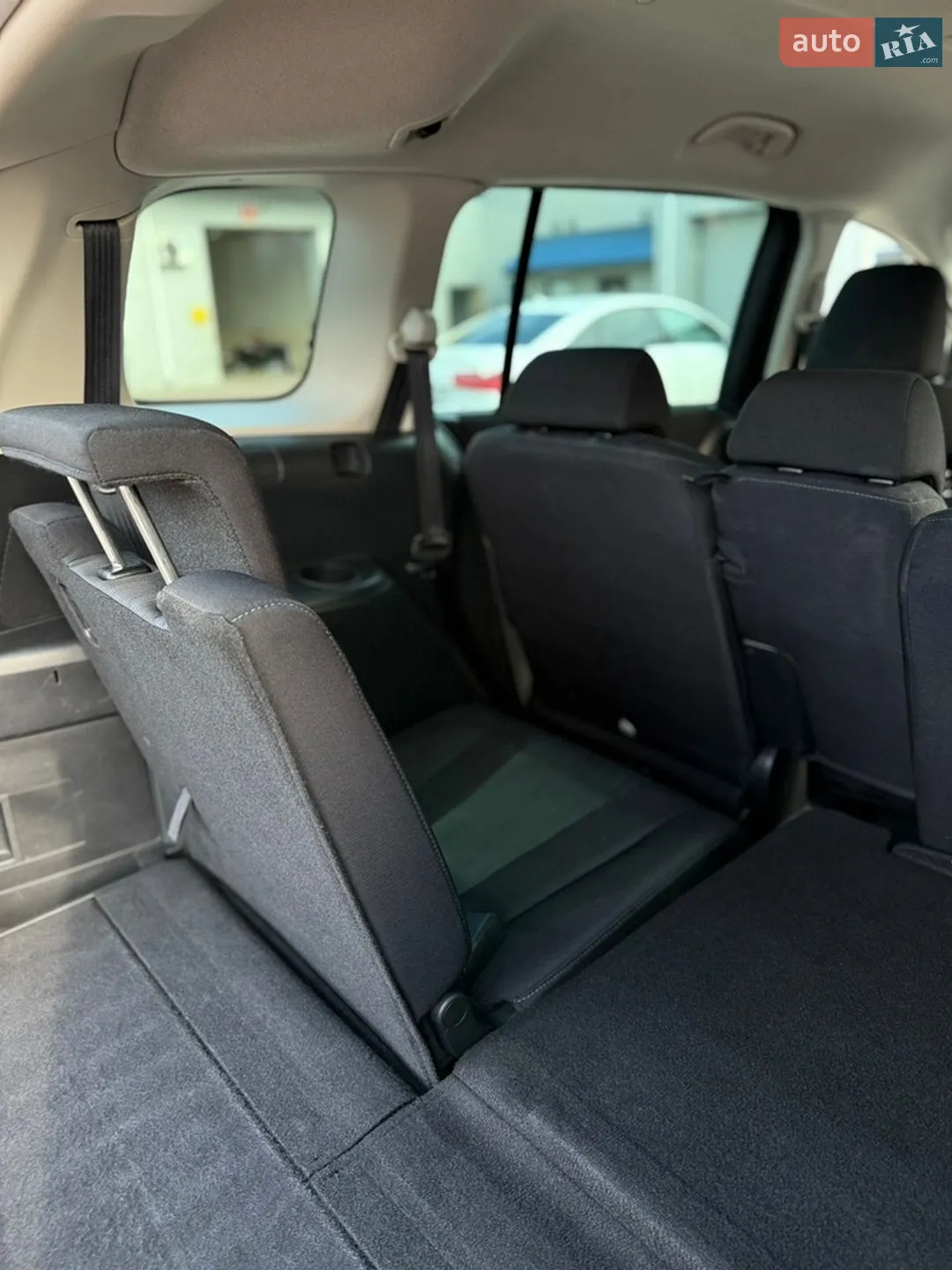 2011 Mazda 5 - мініатюра 13