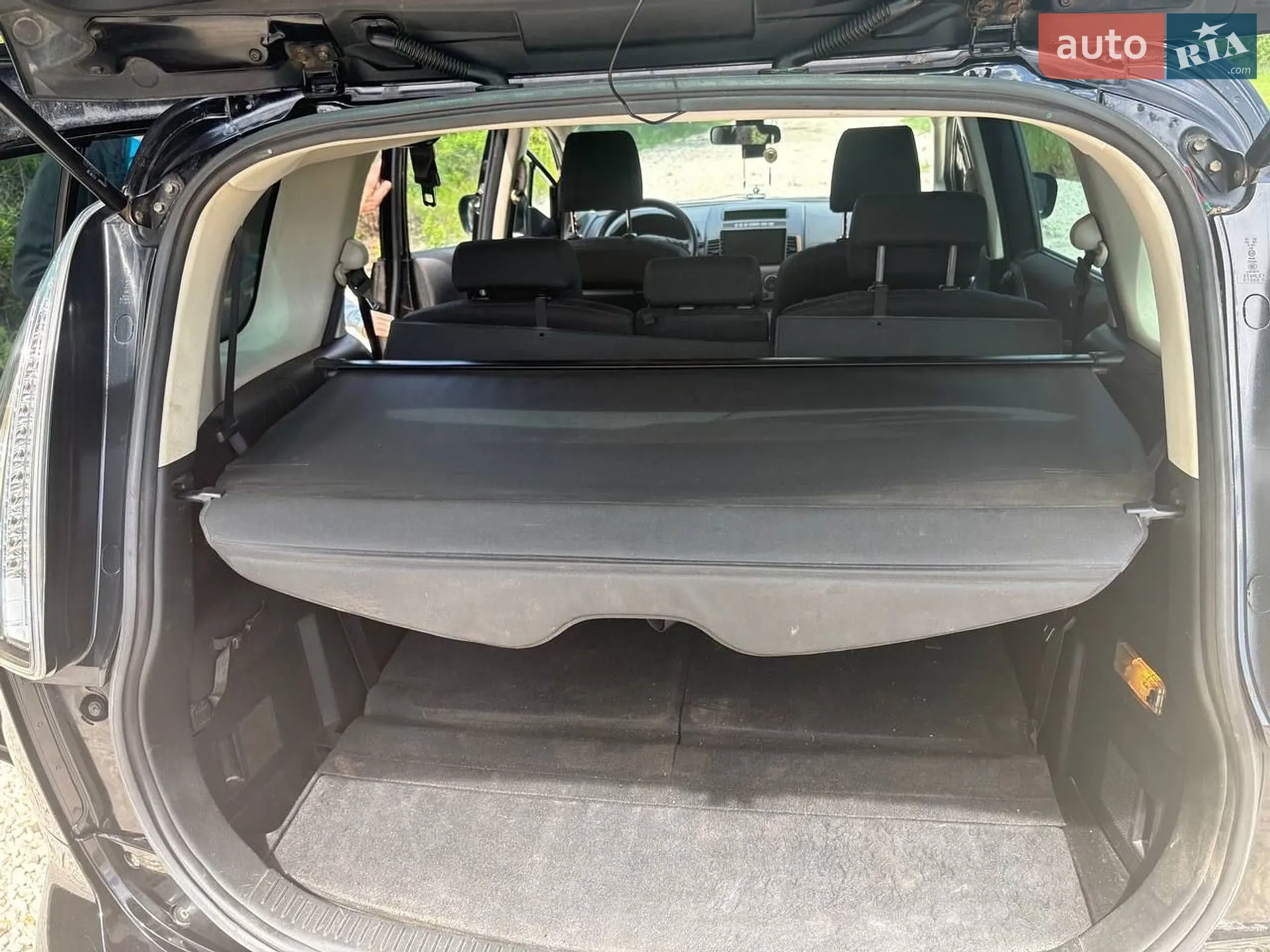 2010 Mazda 5 - мініатюра 12