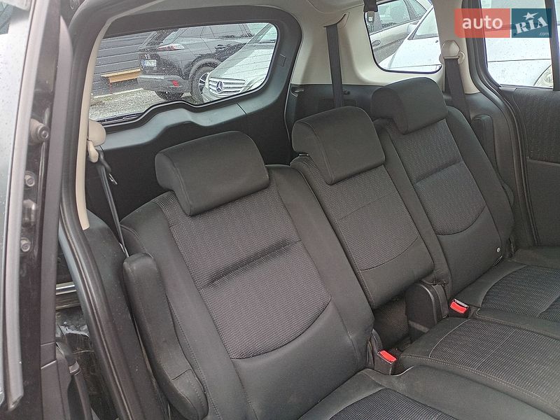 Минивэн Mazda 5 2009 в Ровно
