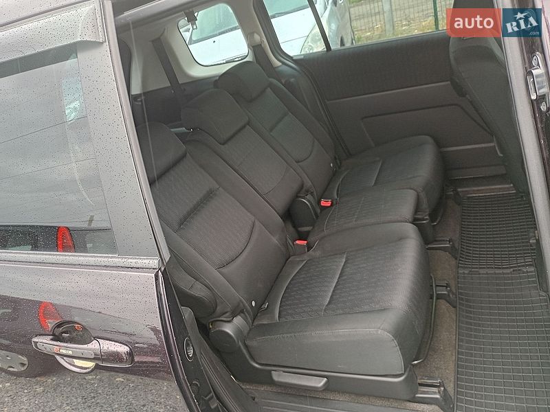 Минивэн Mazda 5 2009 в Ровно