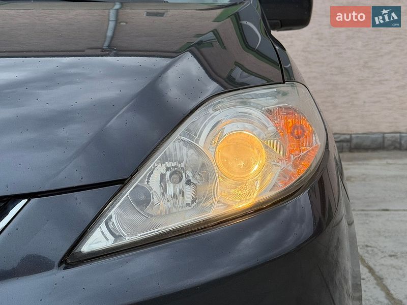 Минивэн Mazda 5 2006 в Стрые