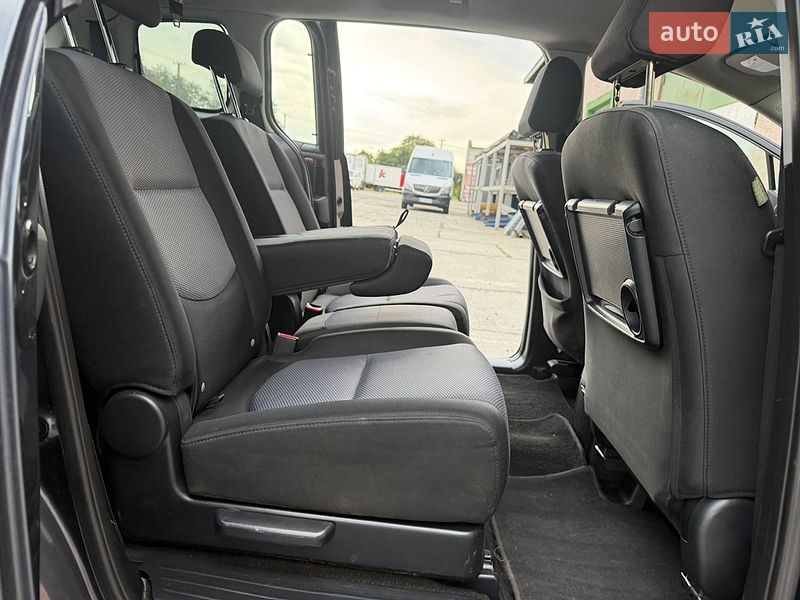Минивэн Mazda 5 2006 в Стрые