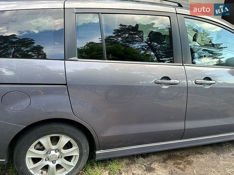 Минивэн Mazda 5 2009 в Радомышле