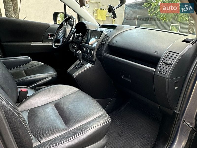 Минивэн Mazda 5 2009 в Радомышле