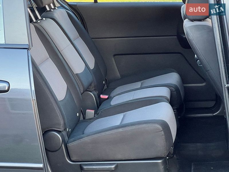 Минивэн Mazda 5 2006 в Дрогобыче