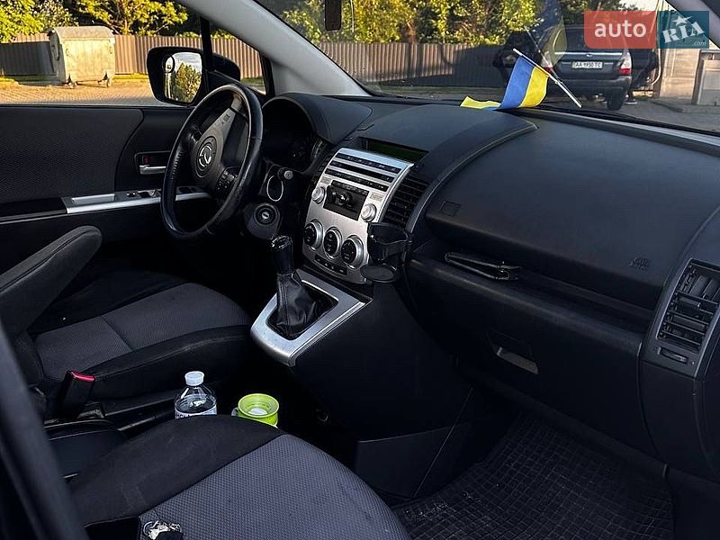 Мінівен Mazda 5 2005 в Бучі