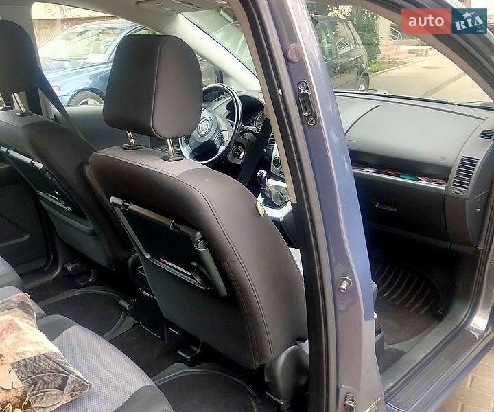 Мінівен Mazda 5 2007 в Луцьку