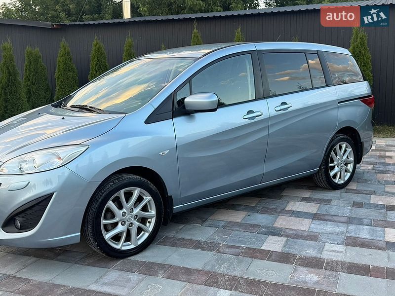 Мінівен Mazda 5 2011 в Києві