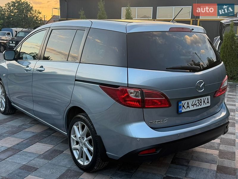 Мінівен Mazda 5 2011 в Києві