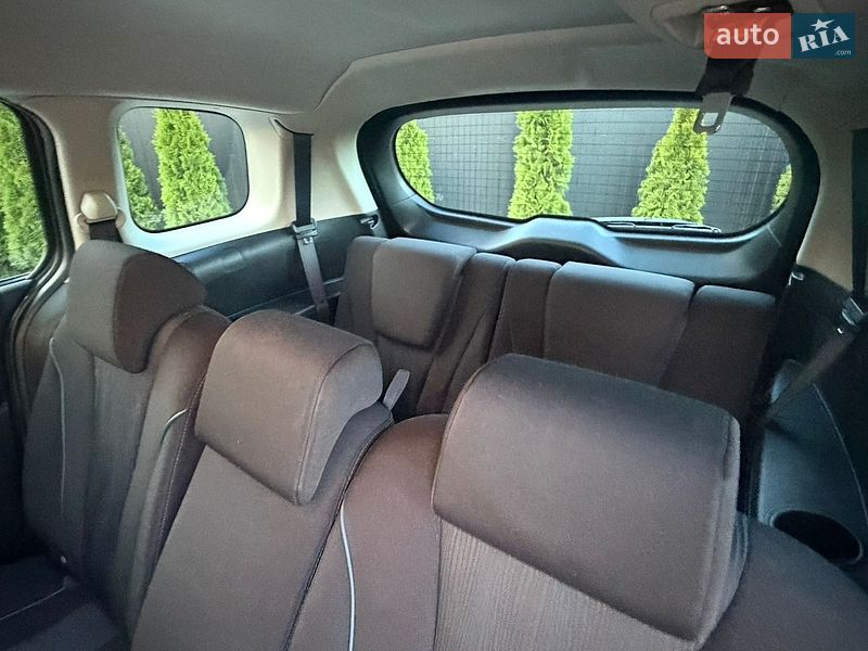 Мінівен Mazda 5 2011 в Києві