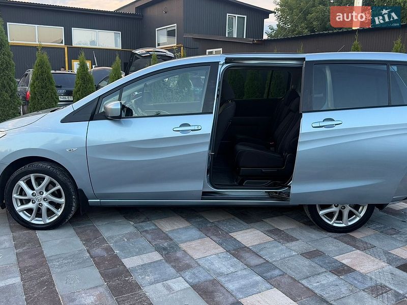 Мінівен Mazda 5 2011 в Києві