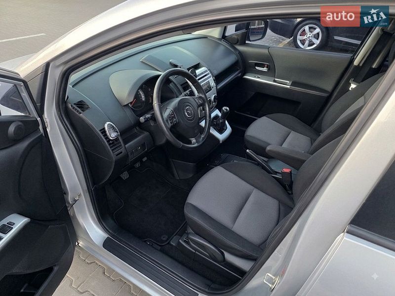 Минивэн Mazda 5 2006 в Киеве