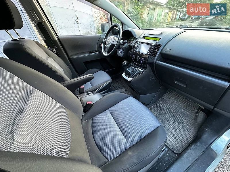 Минивэн Mazda 5 2007 в Стрые