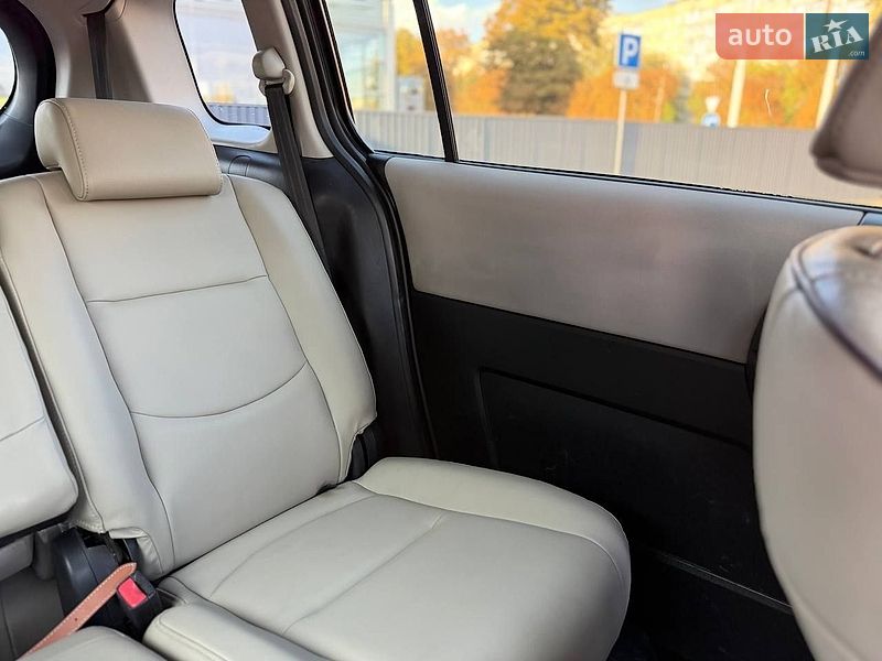 Минивэн Mazda 5 2014 в Кривом Роге