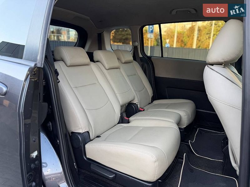 Минивэн Mazda 5 2014 в Кривом Роге