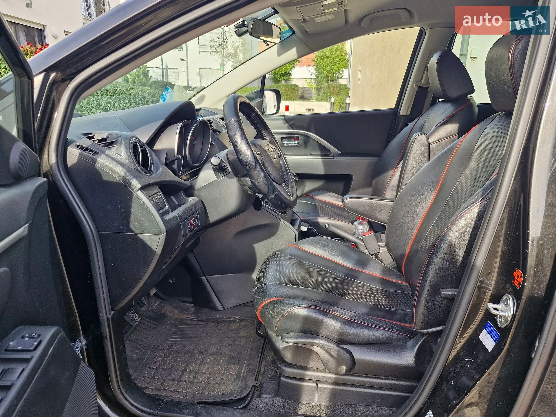 2010 Mazda 5 - мініатюра 9
