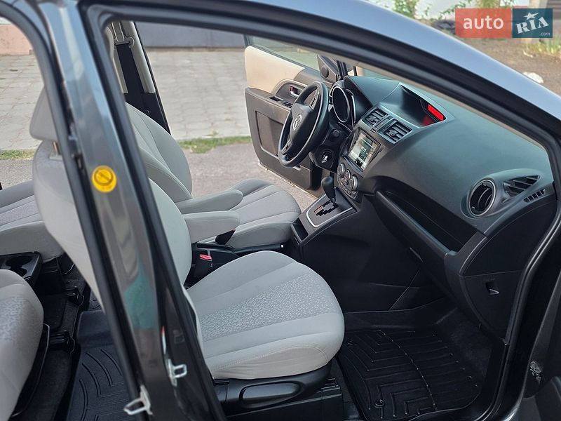 Мінівен Mazda 5 2011 в Одесі