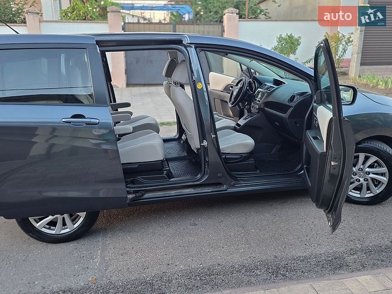 Мінівен Mazda 5 2011 в Одесі